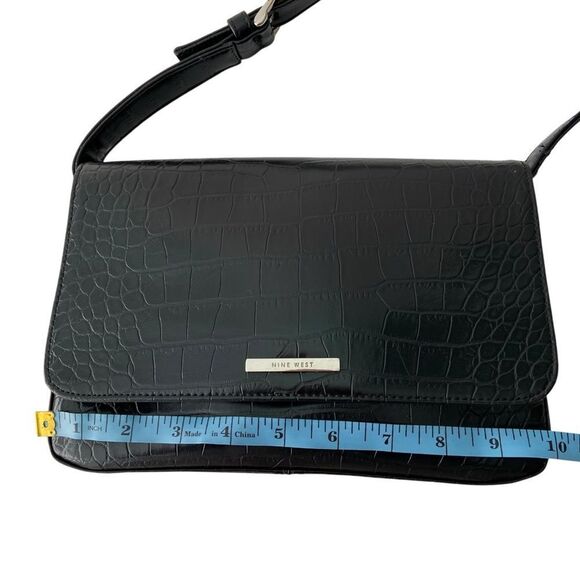 Nine West Elegant Black Faux Crocodile-Embossed Pattern Shoulder Bag in One Size - Picture 13 of 13